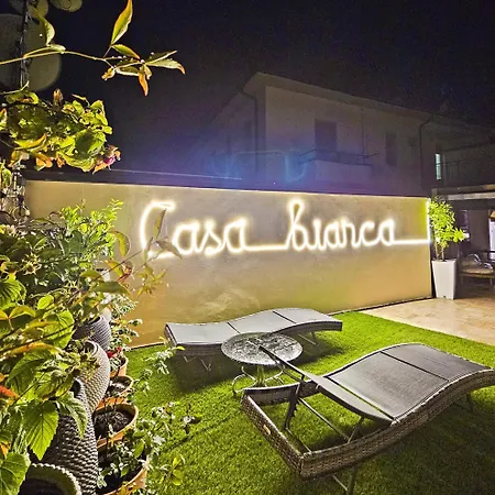 Casa Bianca Terrace View Luino